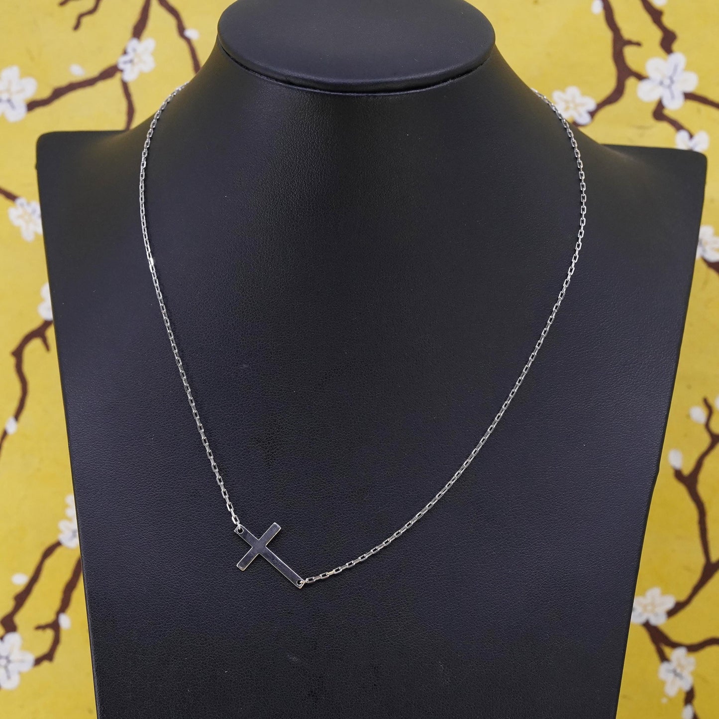 16” 1.6mm, vintage Sterling silver necklace, 925 circle chain cross pendant