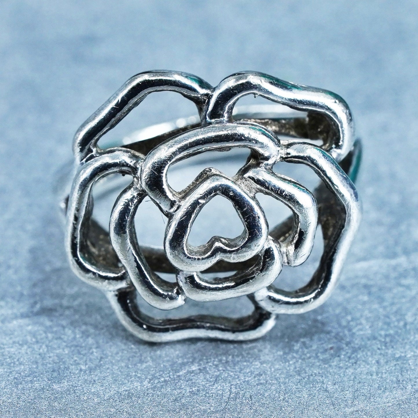 Size 7, vintage southwestern Sterling 925 silver handmade ring, flower band
