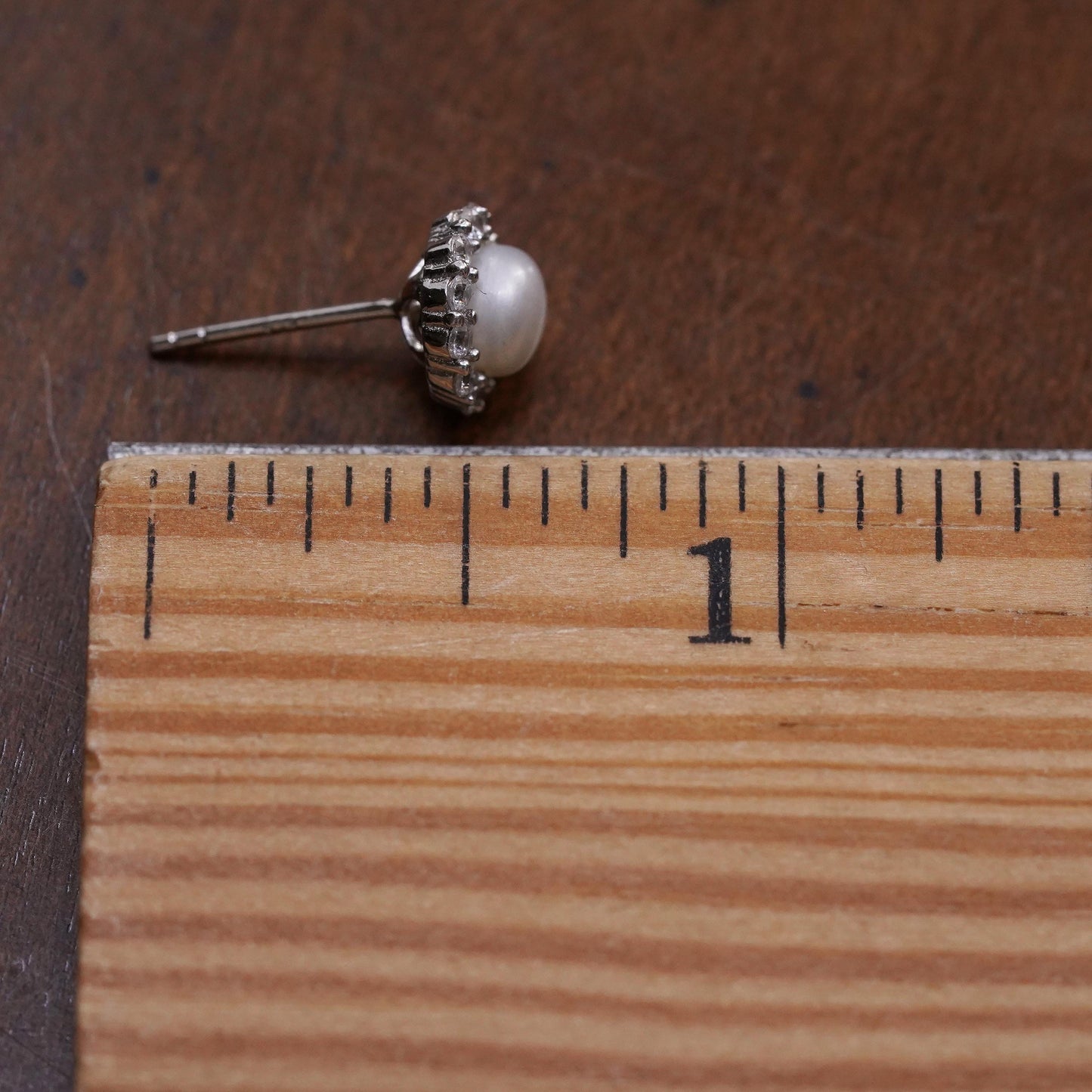 Vintage single earring. Sterling 925 silver pearl stud with cz around details