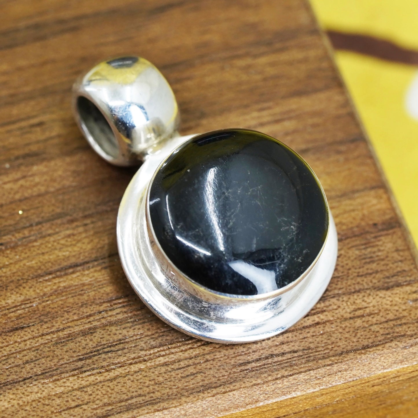 Vintage Mexican Sterling 925 silver handmade circle pendant with onyx inlay