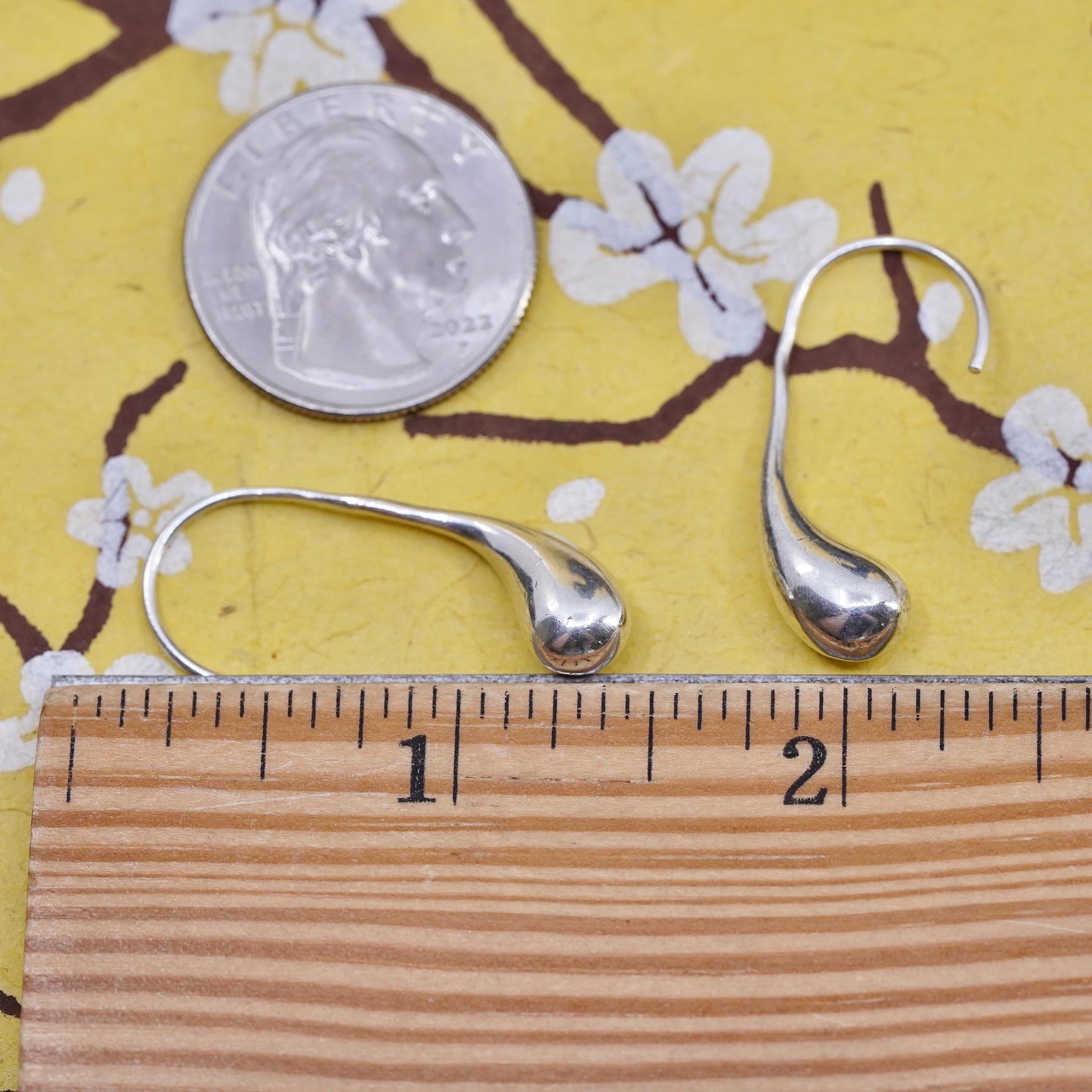 Vintage Italian Solid Sterling 925 Silver teardrop Earrings