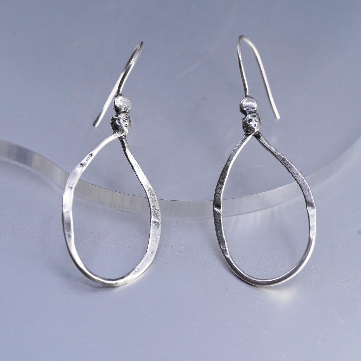 Vintage Silpada Israeli Lasso 925 Sterling Silver teardrop loop Earrings W1551