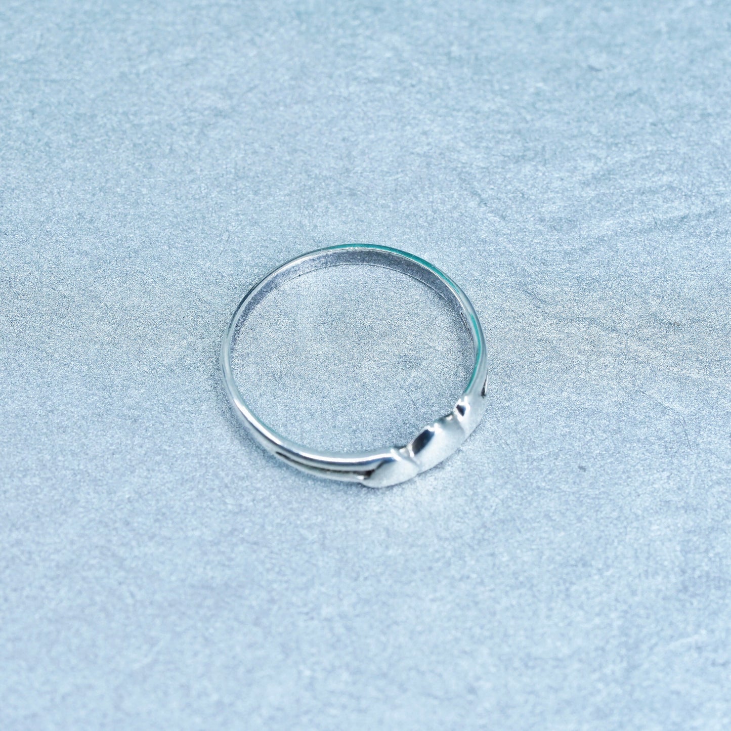 Size 7, vintage southwestern Sterling 925 silver ring, heart stackable band