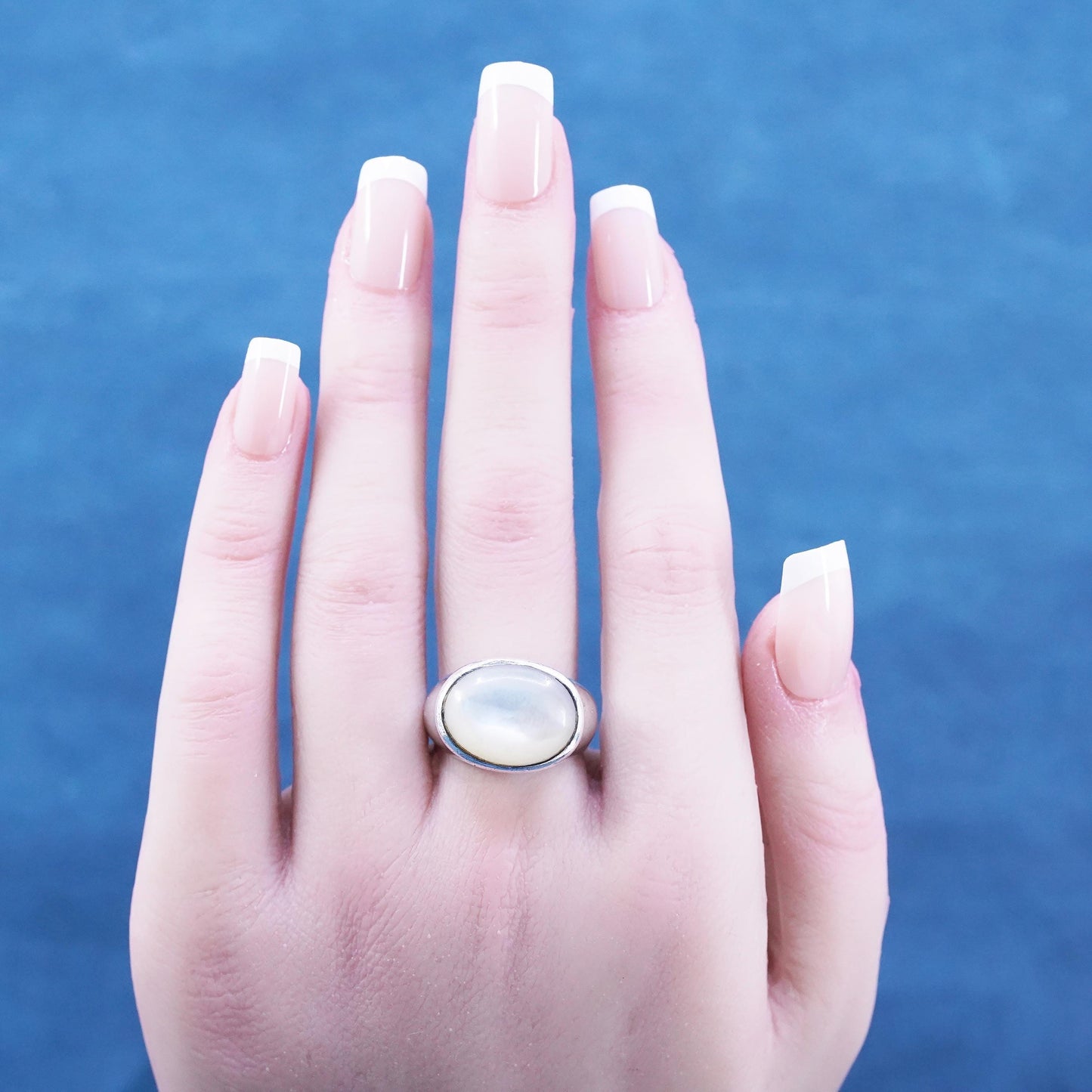 Size 8, VTG sterling silver handmade statement ring, 925 band mother of pearl
