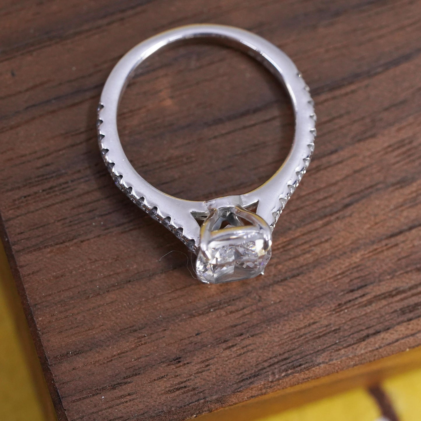 Size 9, VTG Sterling 925 silver anniversary engagement ring cluster emerald cz