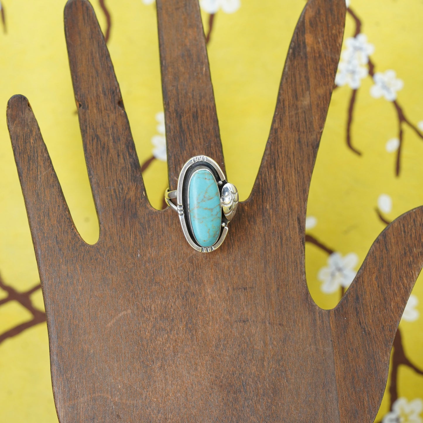 Size 8, vintage southwestern Sterling silver 925 handmade ring turquoise leaf