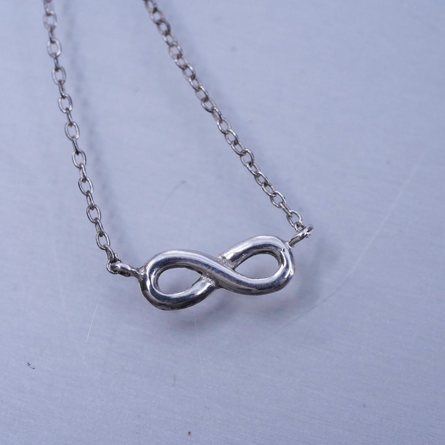 18”, vintage Sterling 925 silver circle pendant necklace with infinity pendant
