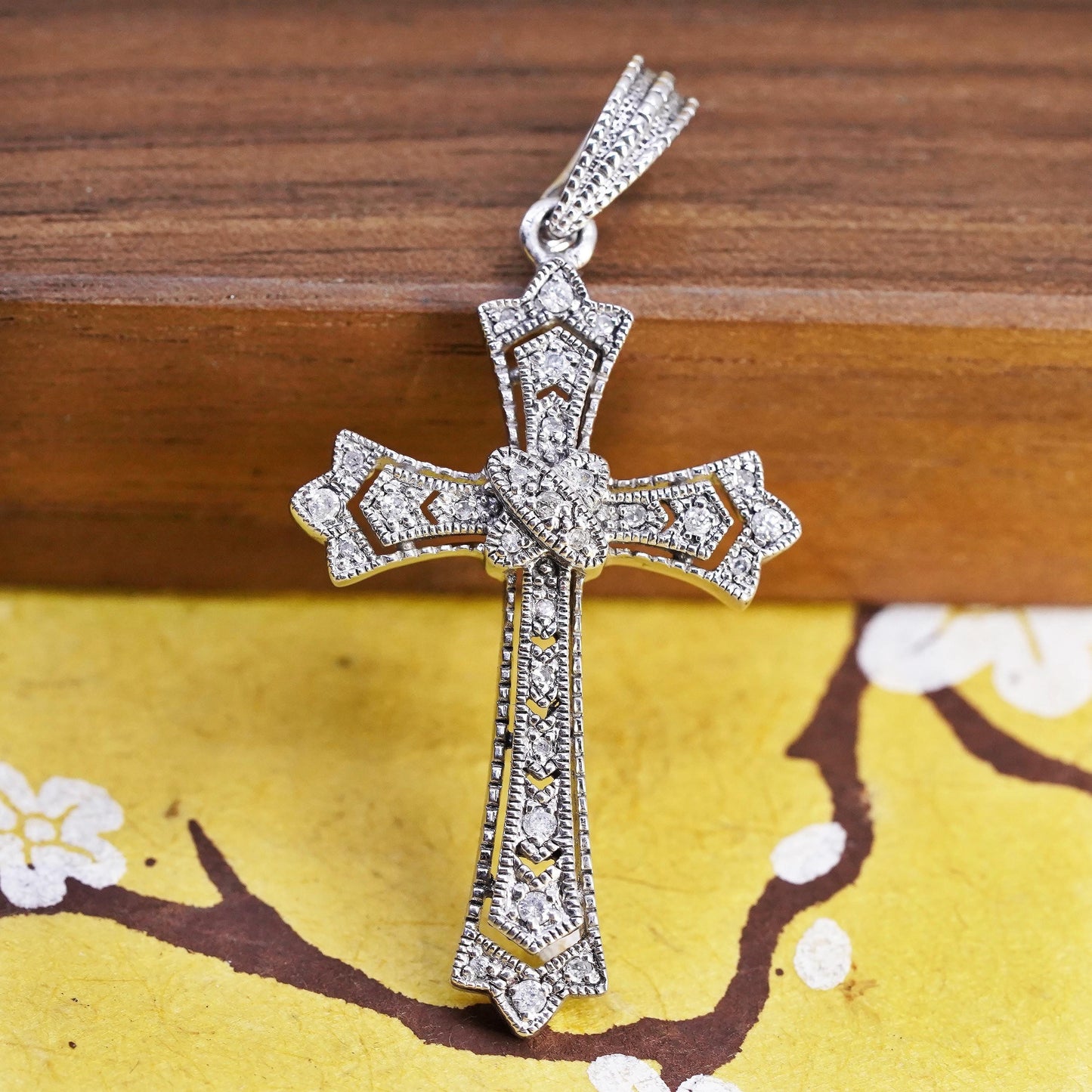 Vintage sterling silver pendant, 925 cross with cluster diamonds