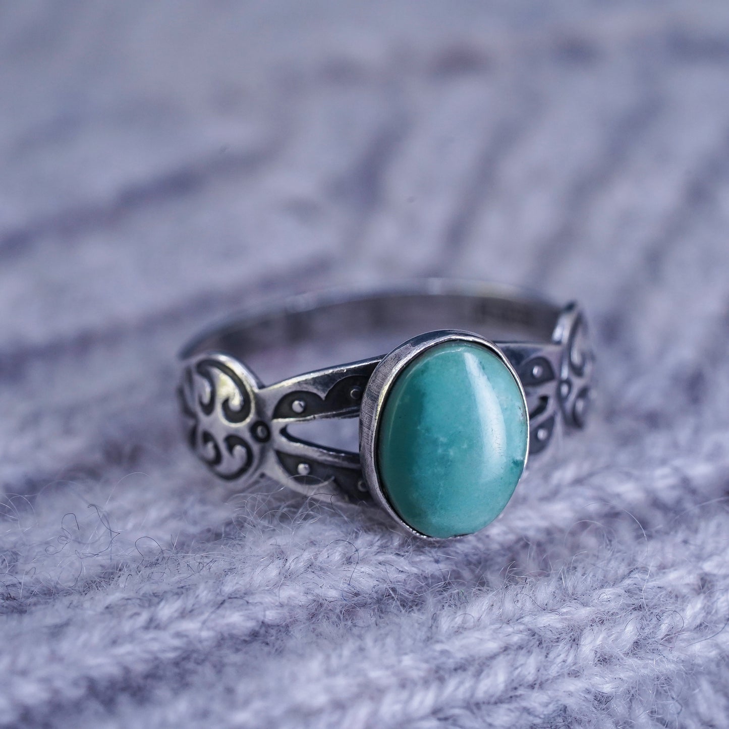 Size 7.5, Sterling 925 silver ring, Native American, southwestern w/ turquoise