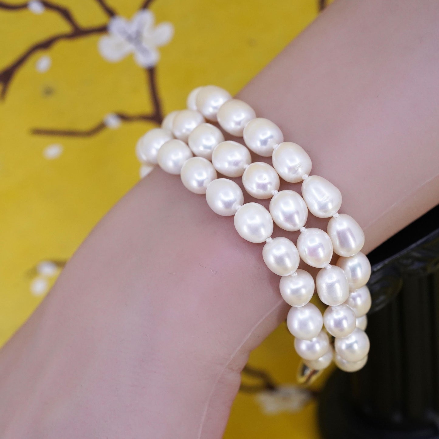 6.75”, triple strands Sterling silver bracelet with 925 silver toggle closure