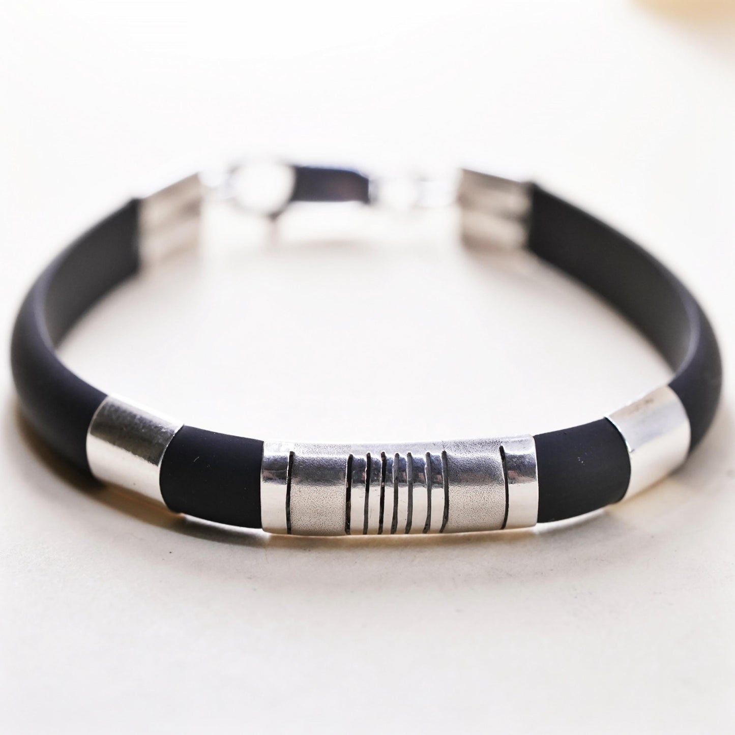 5.5", Vintage black rubber chain with sterling 925 silver bar