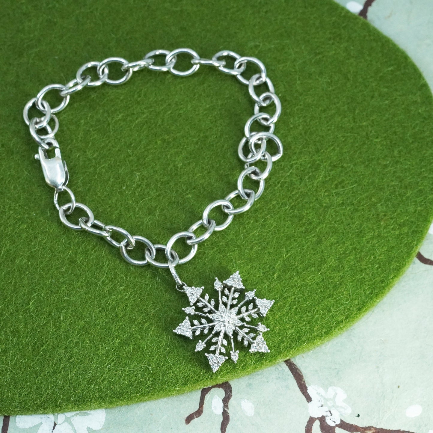 6.5”, sterling 925 silver circle link charm bracelet snowflake charm diamond