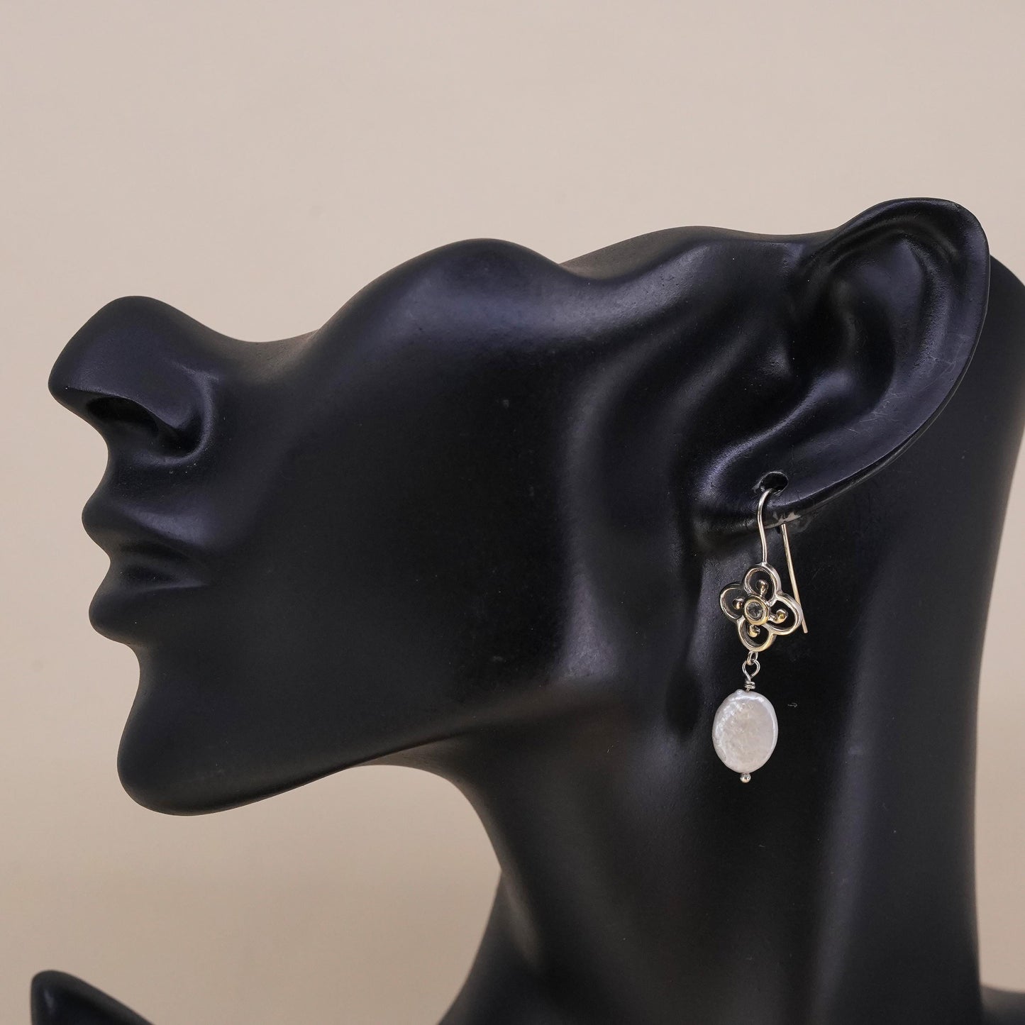 Vintage sterling 925 silver handmade floral single earring with coin pearl