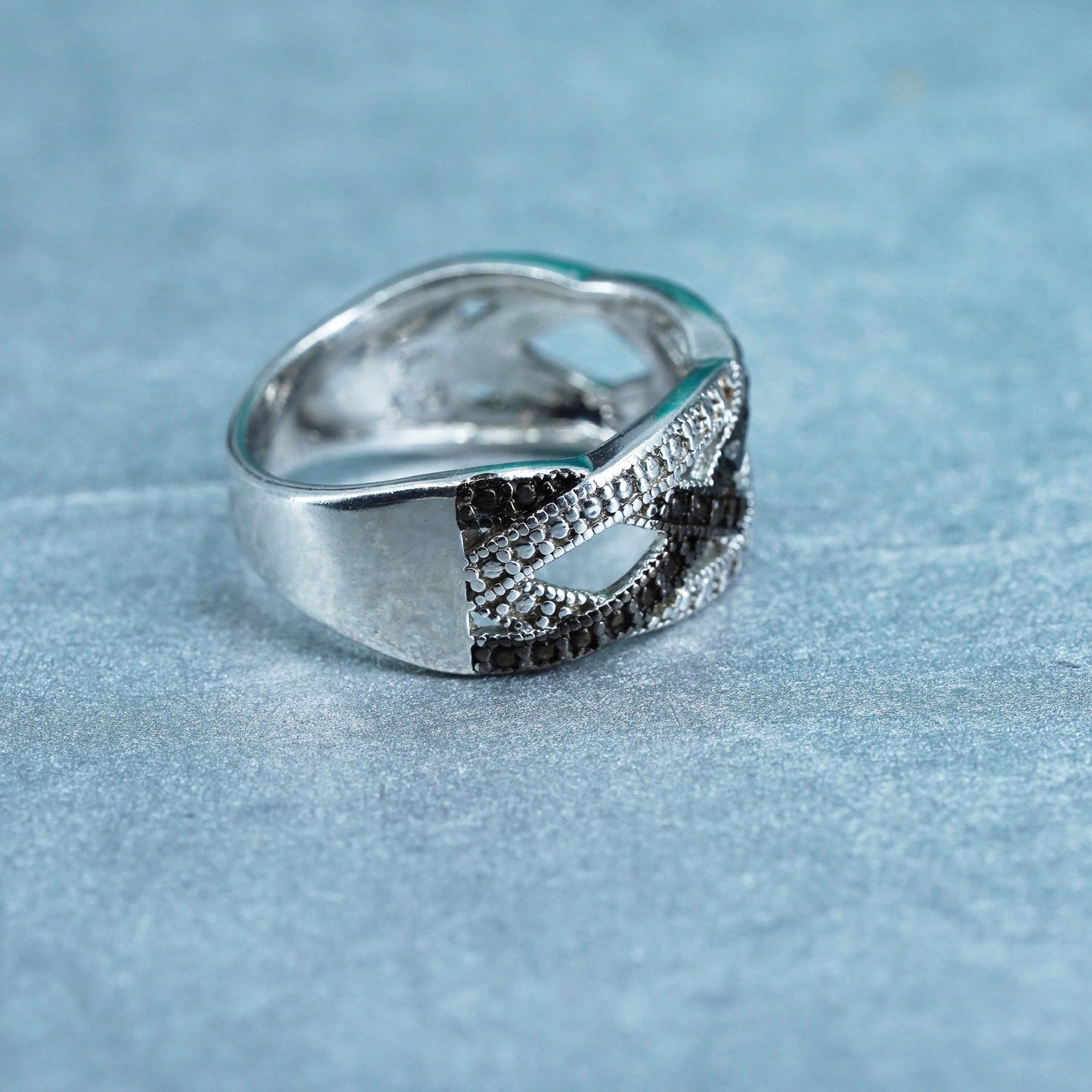 Size 7, Sterling 925 silver ring with cluster black and clear genuine diamond