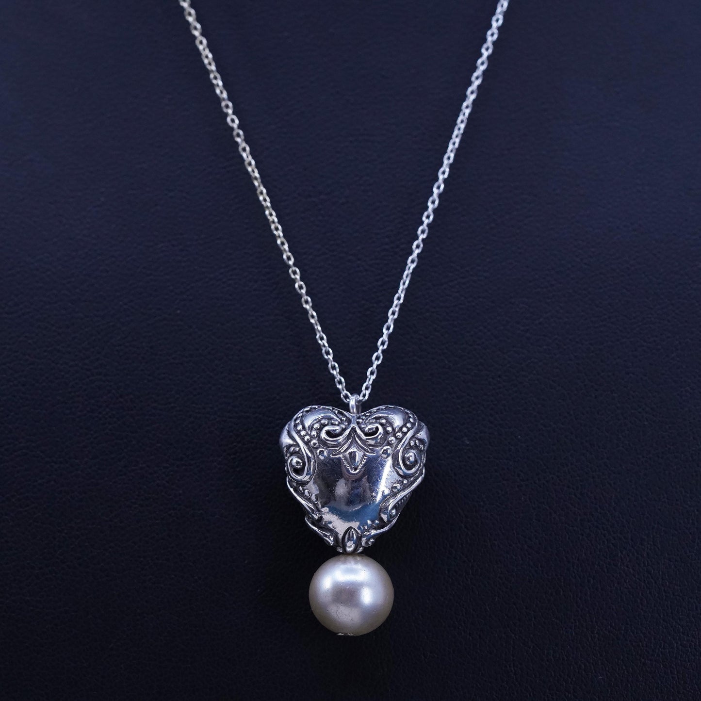 18”, Gordon Barnett sterling silver necklace, 925 chain heart pearl pendant
