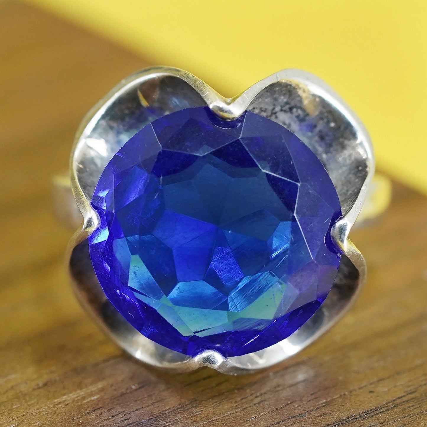 Size 7.5, Vintage Sterling 925 silver handmade flower crown ring blue quartz