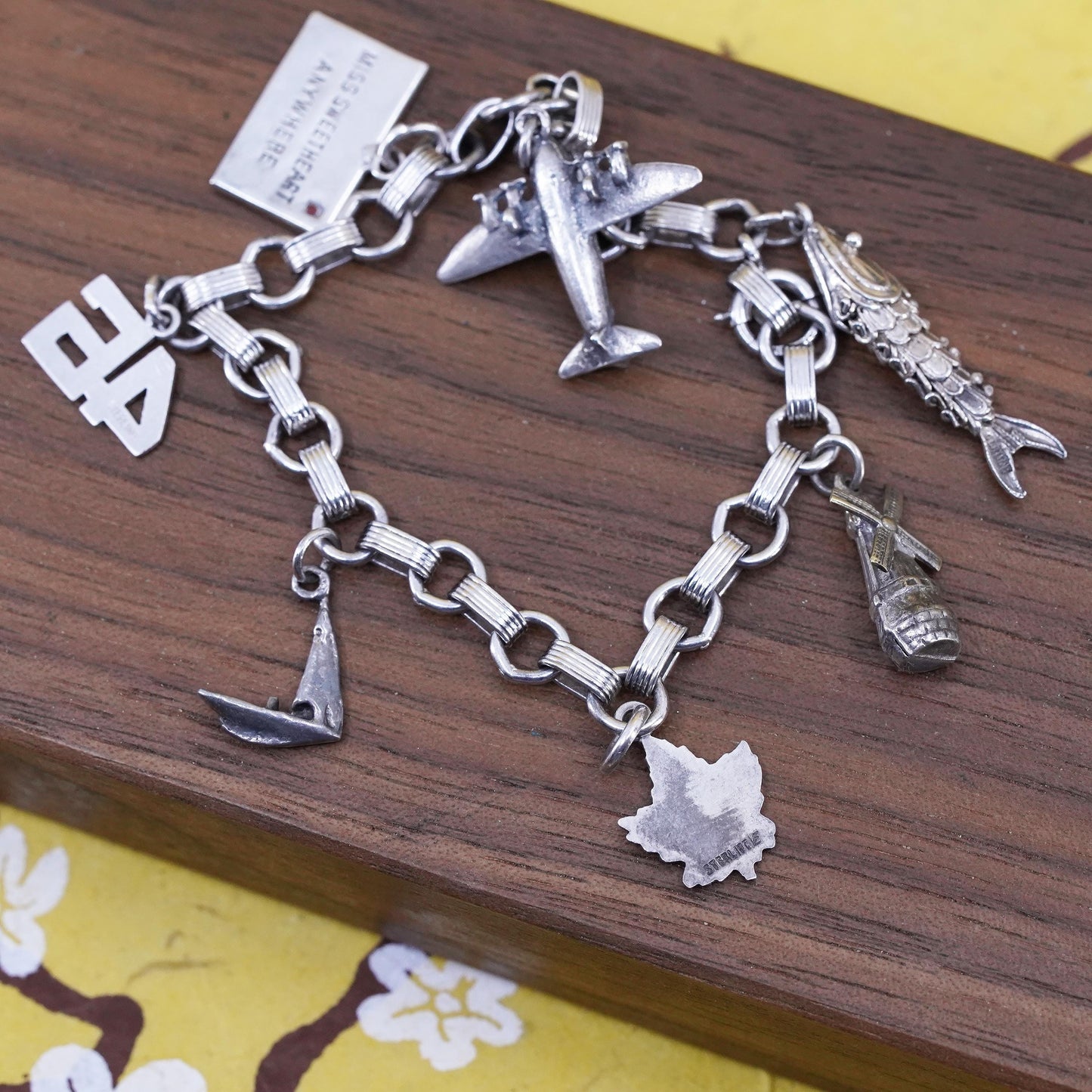 6.75”, Mexican Sterling Silver 925 circle Bracelet airplane leaf fish charms