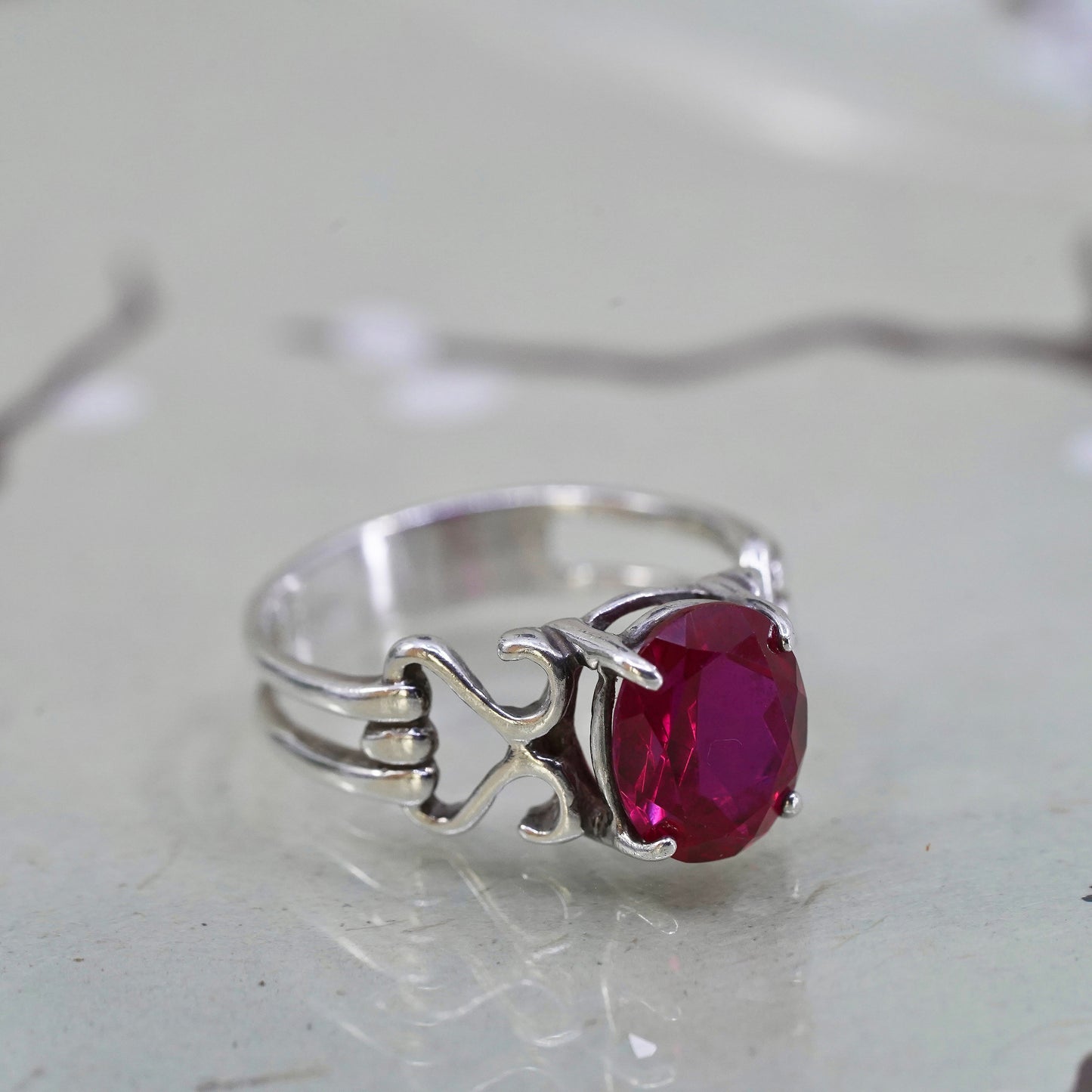 Size 8, Vintage sterling 925 silver handmade ring with ruby