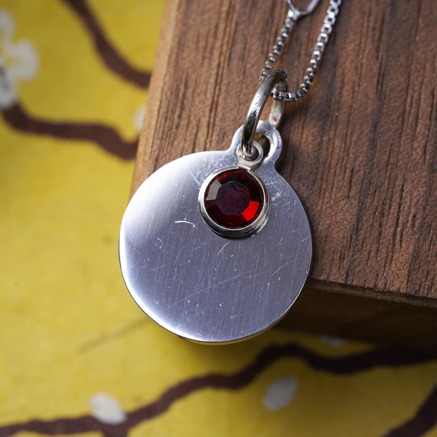 18",, Sterling silver necklace, 925 box chain circle pendant when cardinals