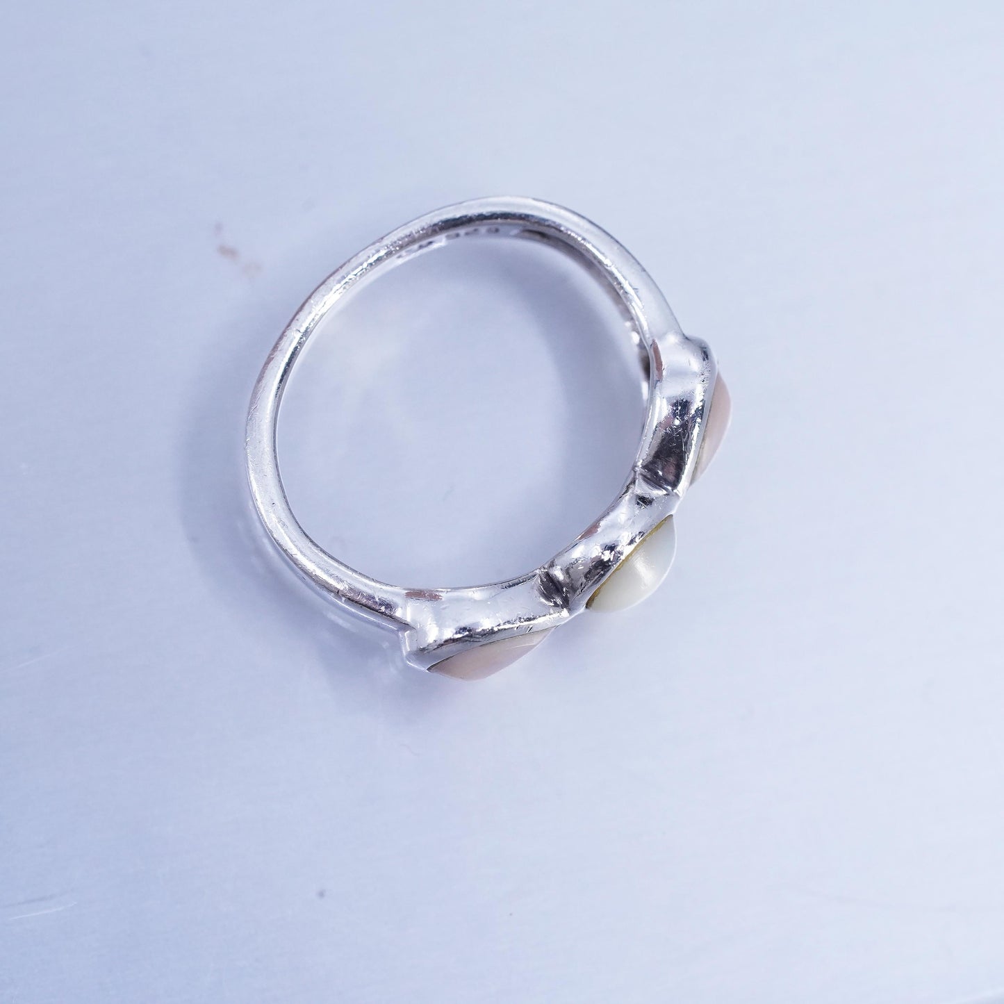 Size 4.5, Vintage southwestern Sterling 925 silver ring pink mother of pearl