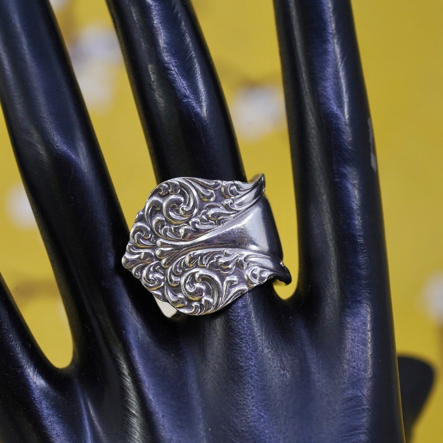 Size 7, vintage silver tone handmade spoon ring