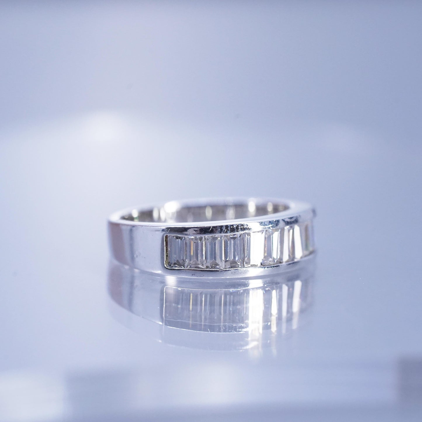 Size 8.25, vintage Sterling 925 silver handmade band ring with cluster Cz