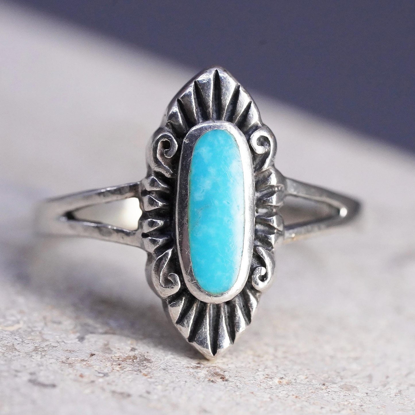 Size adjustable, vintage Sterling 925 silver handmade ring with turquoise
