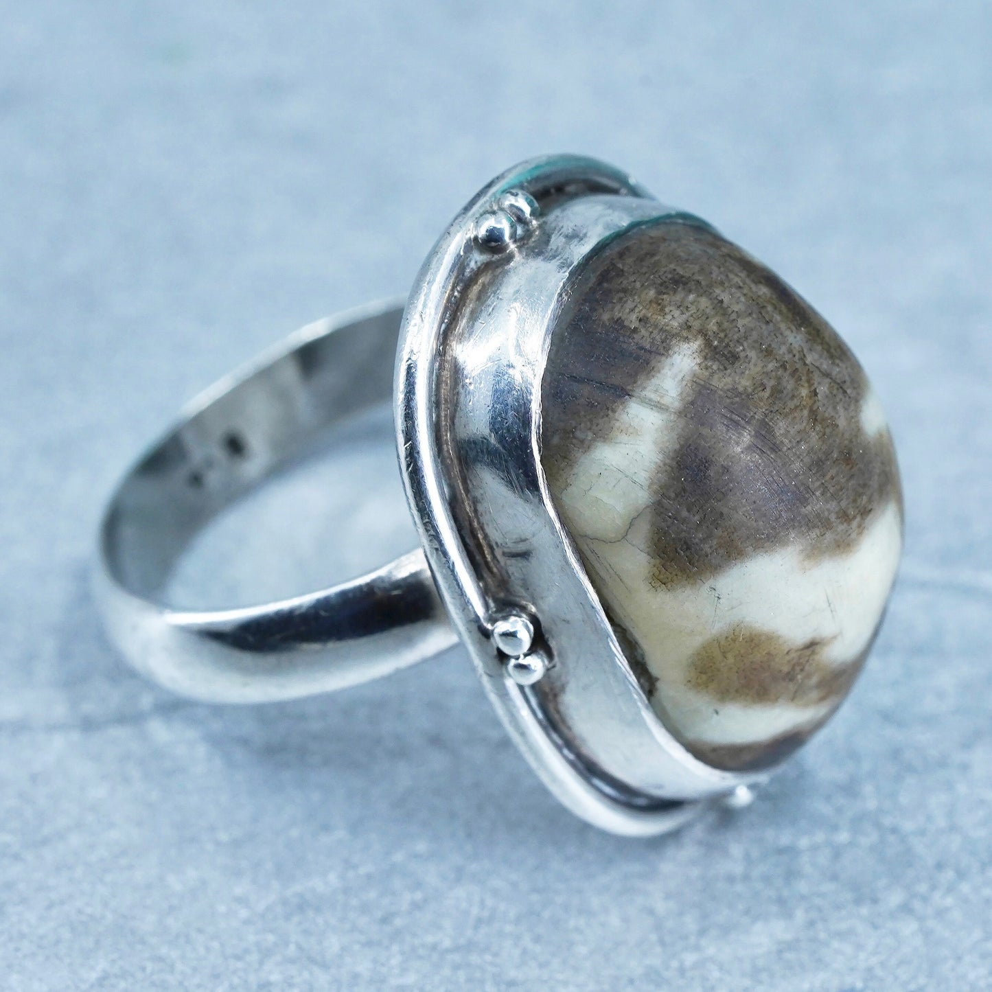 Size 9, vintage southwestern Sterling 925 silver handmade ring w/ jasper stone