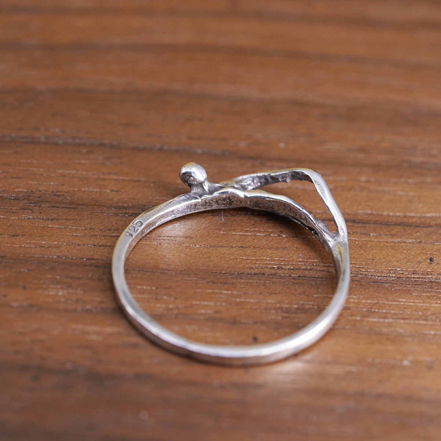 size 7.5, VTG southwestern sterling silver 925 body ring woman hug love band