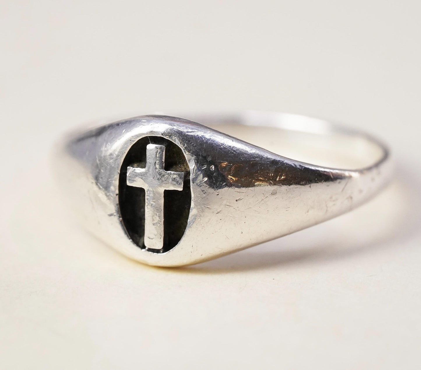 Size 8, Vintage Sterling silver handmade ring, stackable 925 cross band