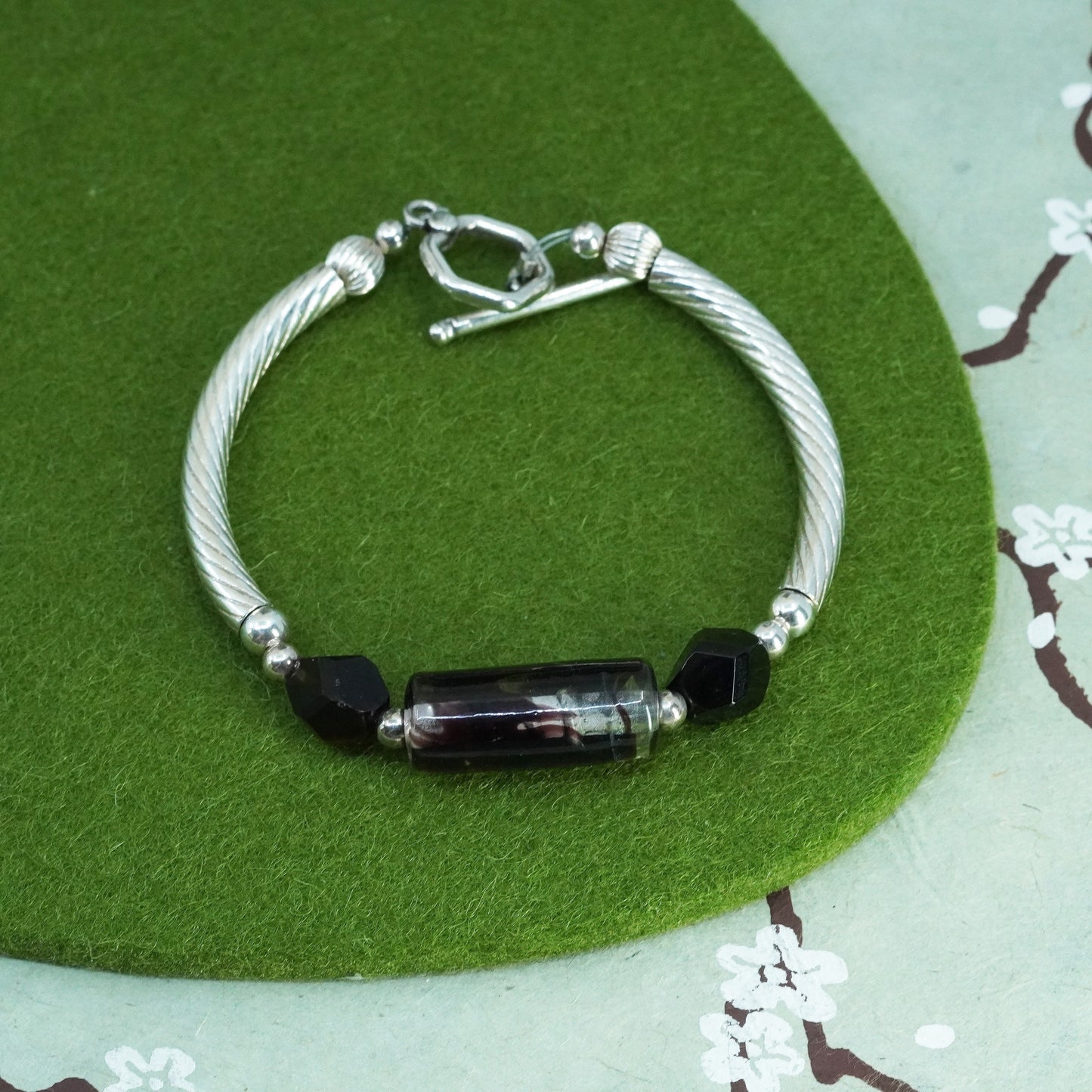 7”, vintage Sterling silver handmade bracelet, 925 curved bar with glass