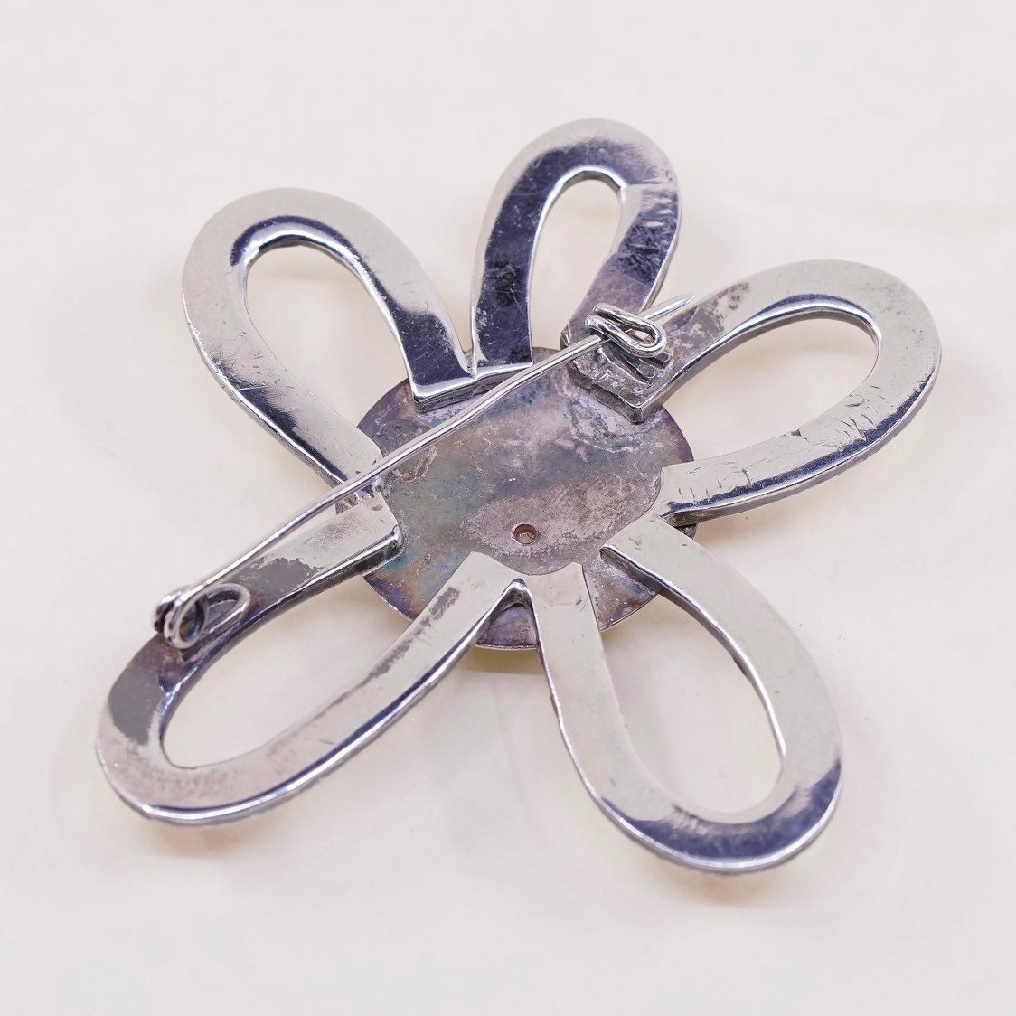 Vintage sterling silver handmade brooch, hammered 925 silver flower with Jade, silver tested