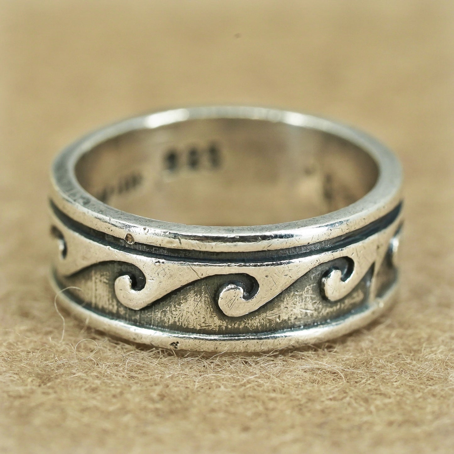 Size 7.25, VTG southwestern Mexican Sterling 925 silver ring, wavy wave band