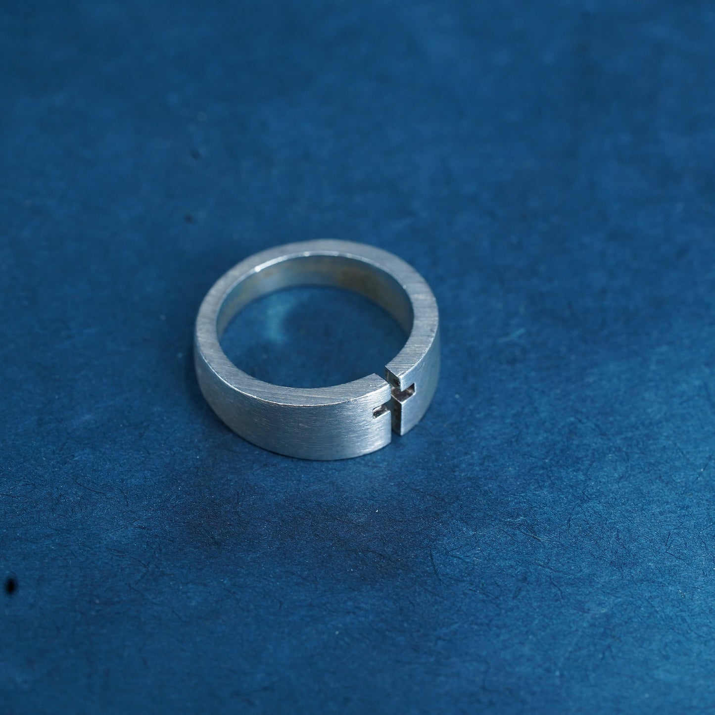 Size 8, vintage modern Sterling silver handmade ring, 925 band with cross