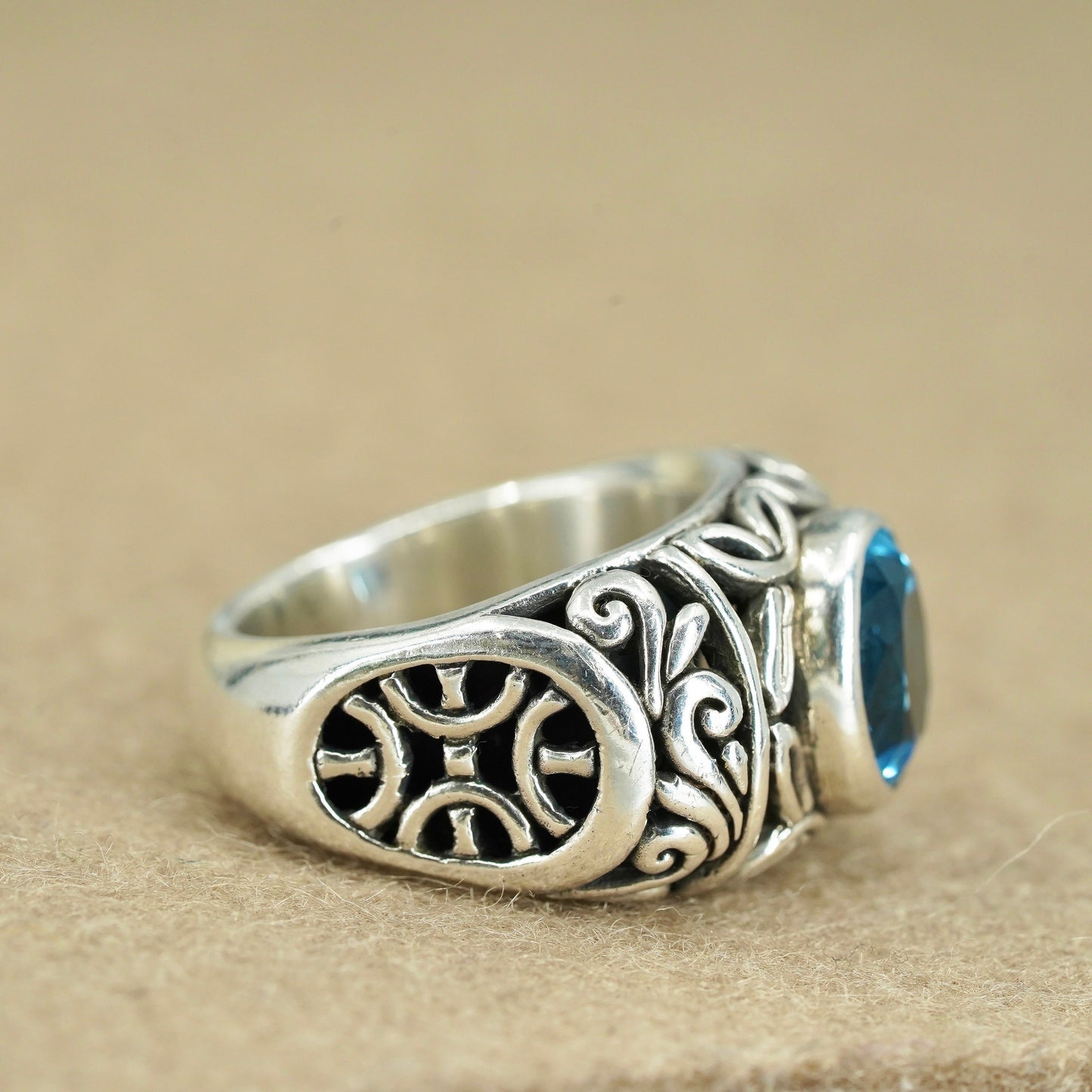 Size 9, vintage Samuel Benham BJC Sterling 925 silver band ring with blue topaz