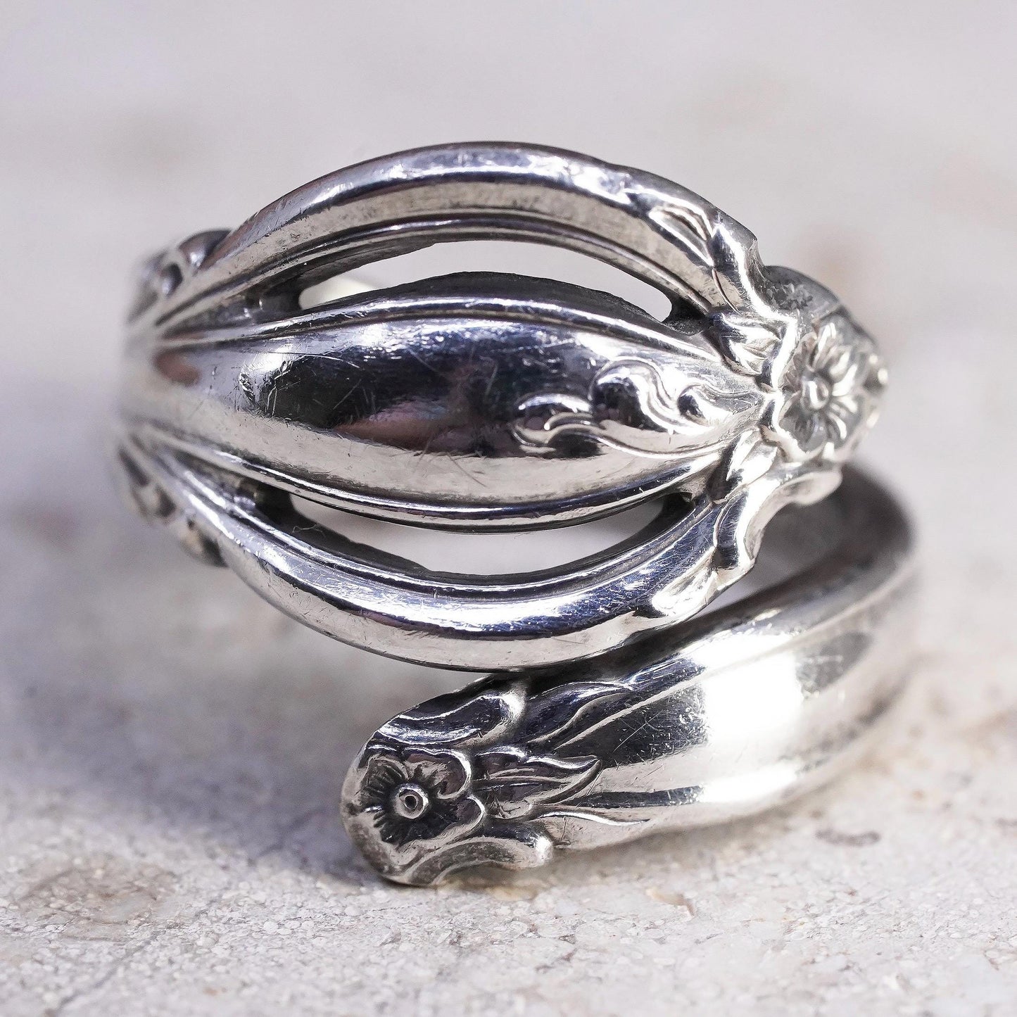 Size 5.5, vintage Sterling silver handmade ring, 925 flower spoon wrap band