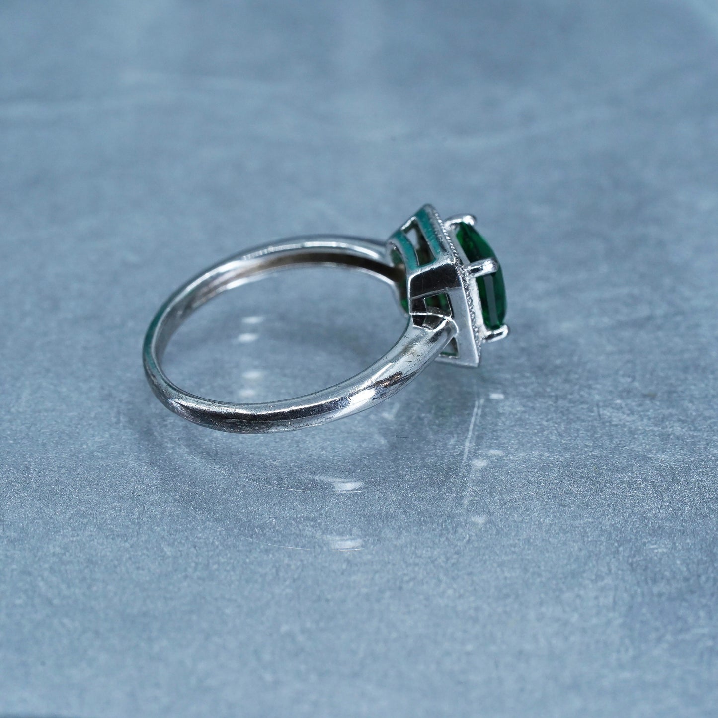 Size 6, vintage Sterling 925 silver handmade ring with emerald and cz around