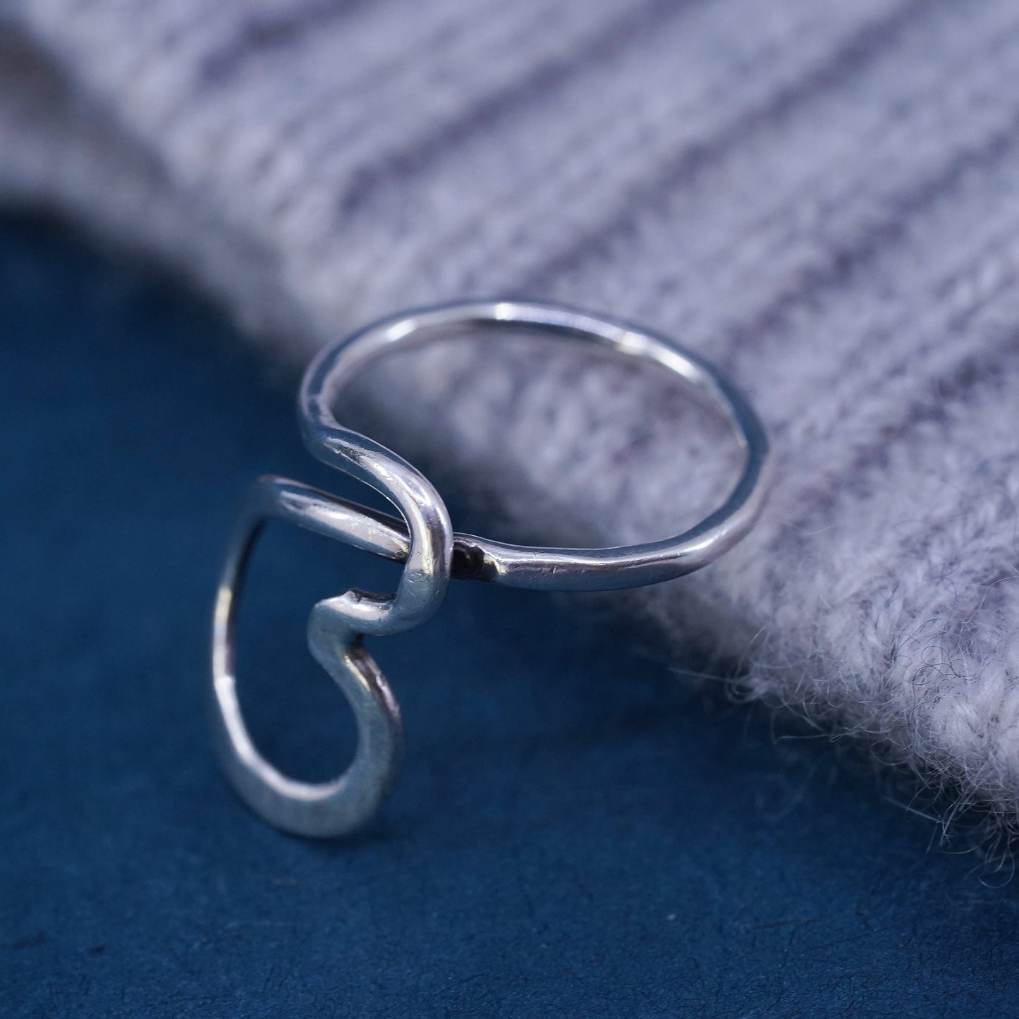Size 5.25, vintage sterling silver ring, solid 925 silver wired knot band