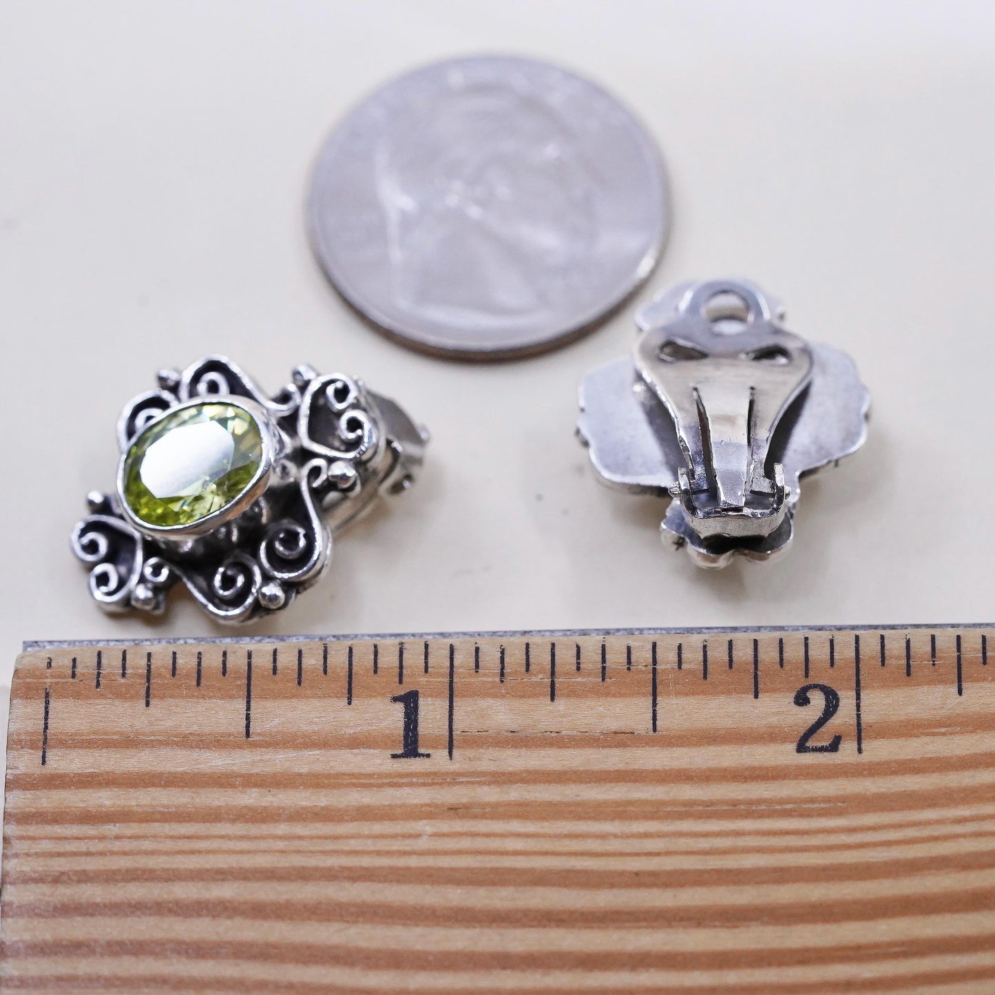 VTG 925 Sterling Silver Peridot handmade Earrings, Oval Green Gemstone Clip On