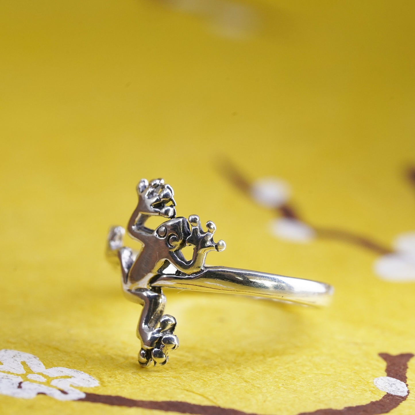 Size 8.5, vintage Sterling 925 silver handmade lotus leaf with frog ring