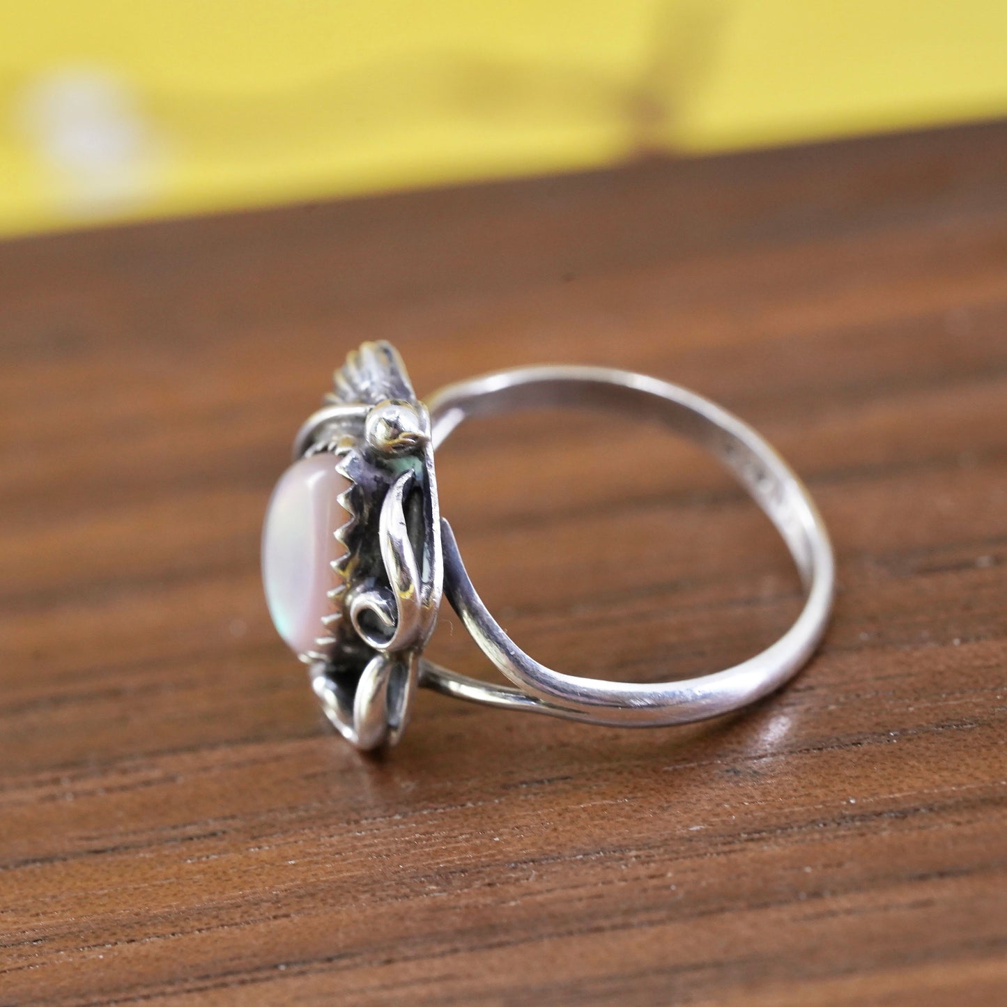 Size 7, Native American Thomas Singer sterling silver ring, 925 band abalone