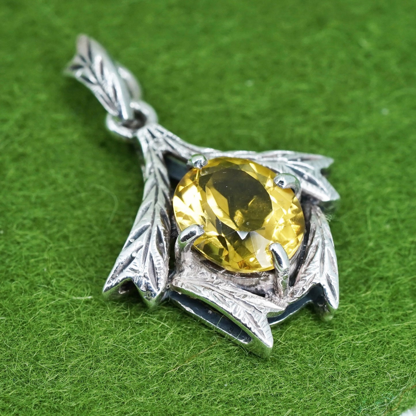 Vintage sterling 925 silver handmade pendant with oval citrine