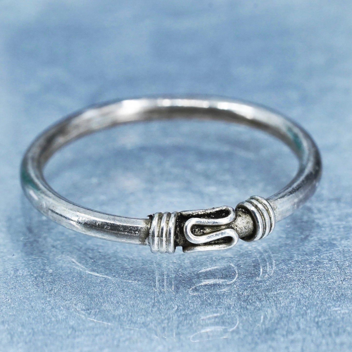 Size 9, vintage southwestern Sterling 925 silver ring, stackable cable band