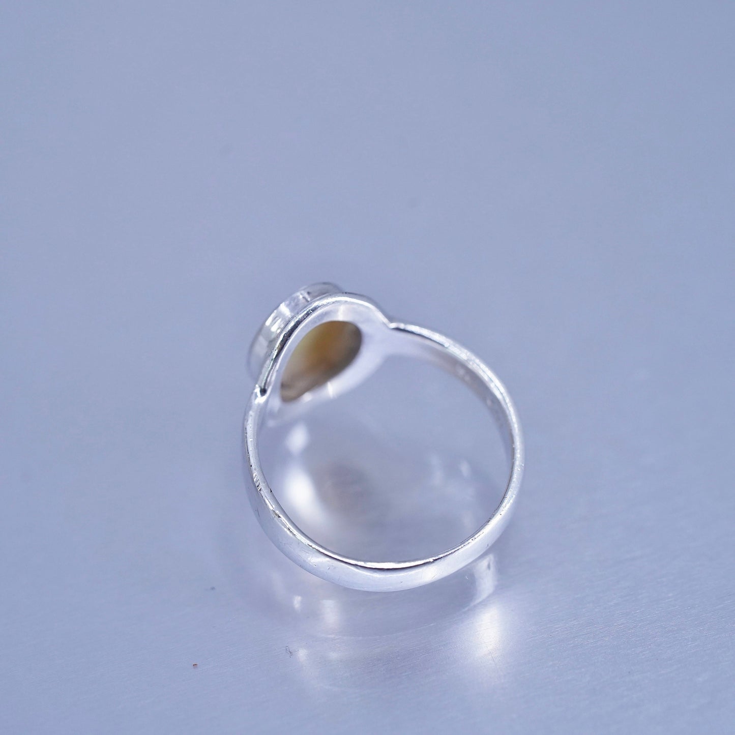 Size 6, Native American navajo Sterling 925 silver ring white mother of pearl