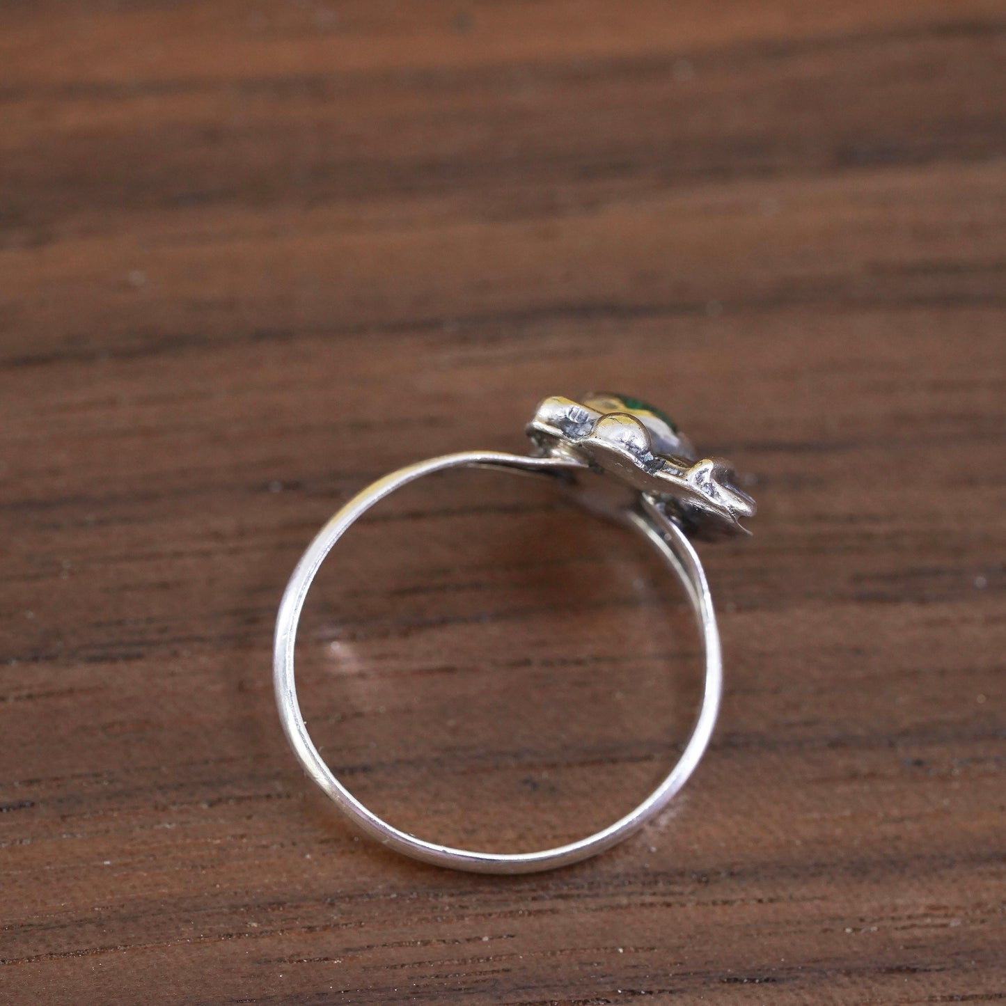Size 4.5, VTG southwestern Sterling 925 silver handmade ring malachite feather