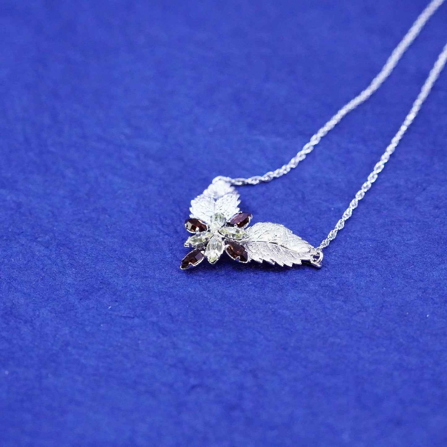 16””, star art Sterling silver necklace, 925 Singapore rope chain leafy pendant