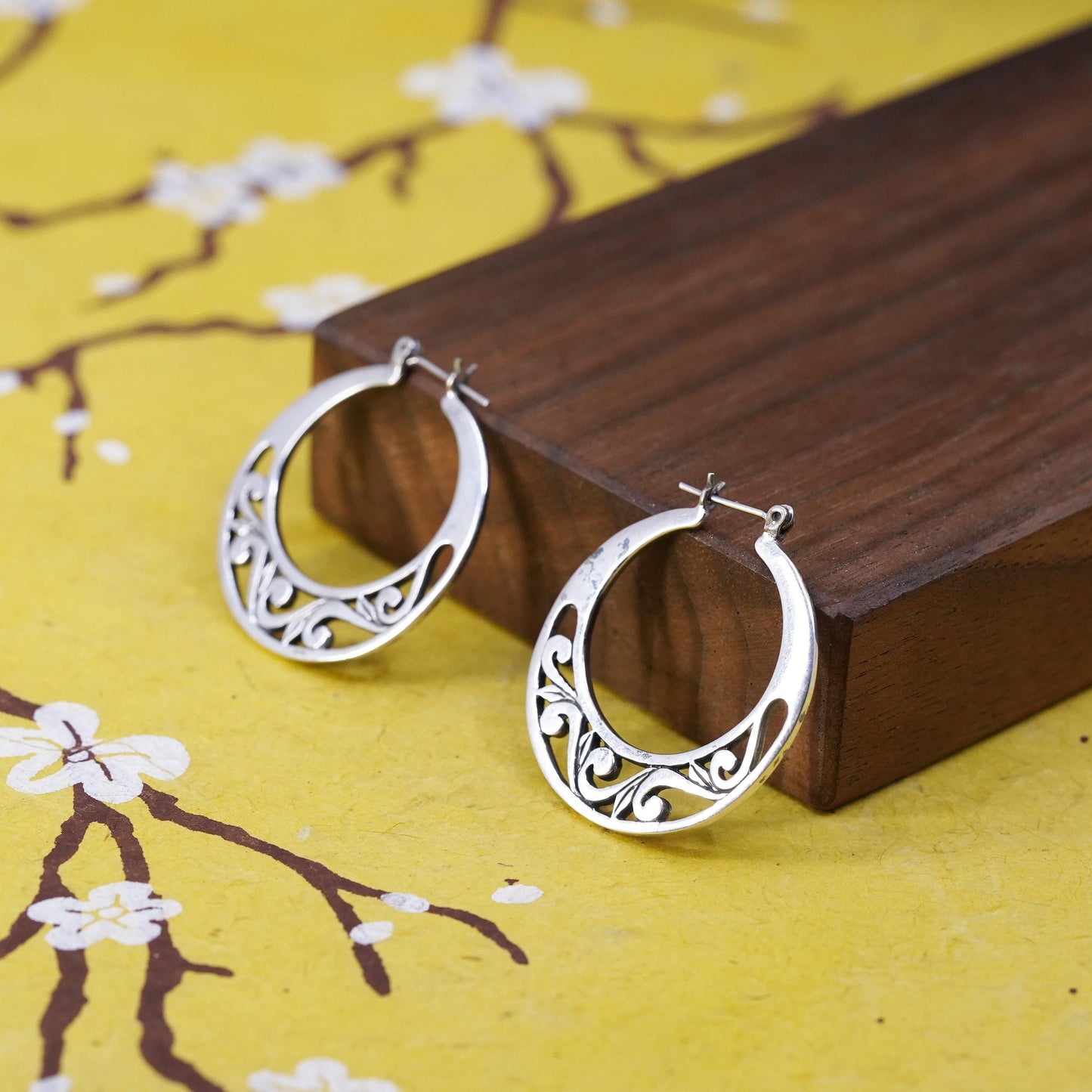 1.25”, vintage Jezlaine Sterling silver filigree hoop earrings, 925 huggie