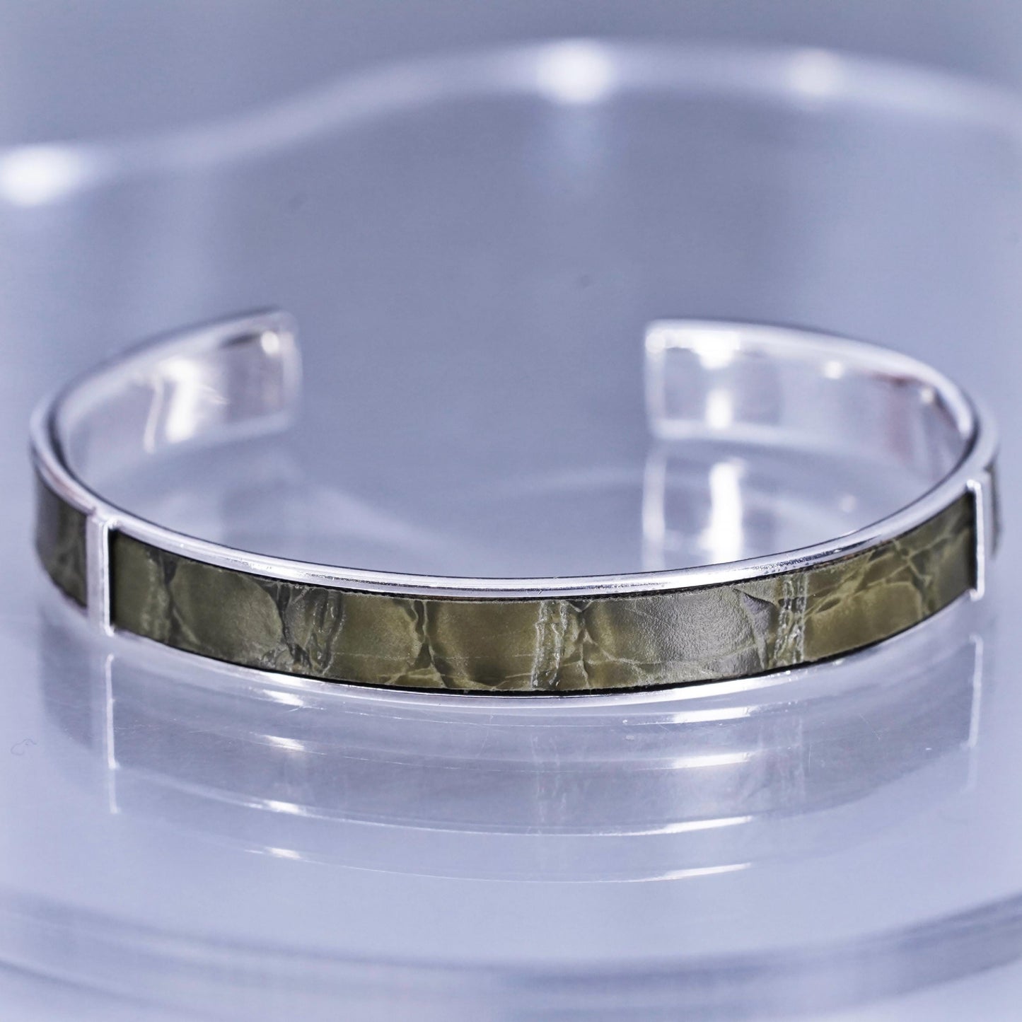 6.75”, Vintage Italian Sterling 925 silver bracelet, green leather inlay cuff