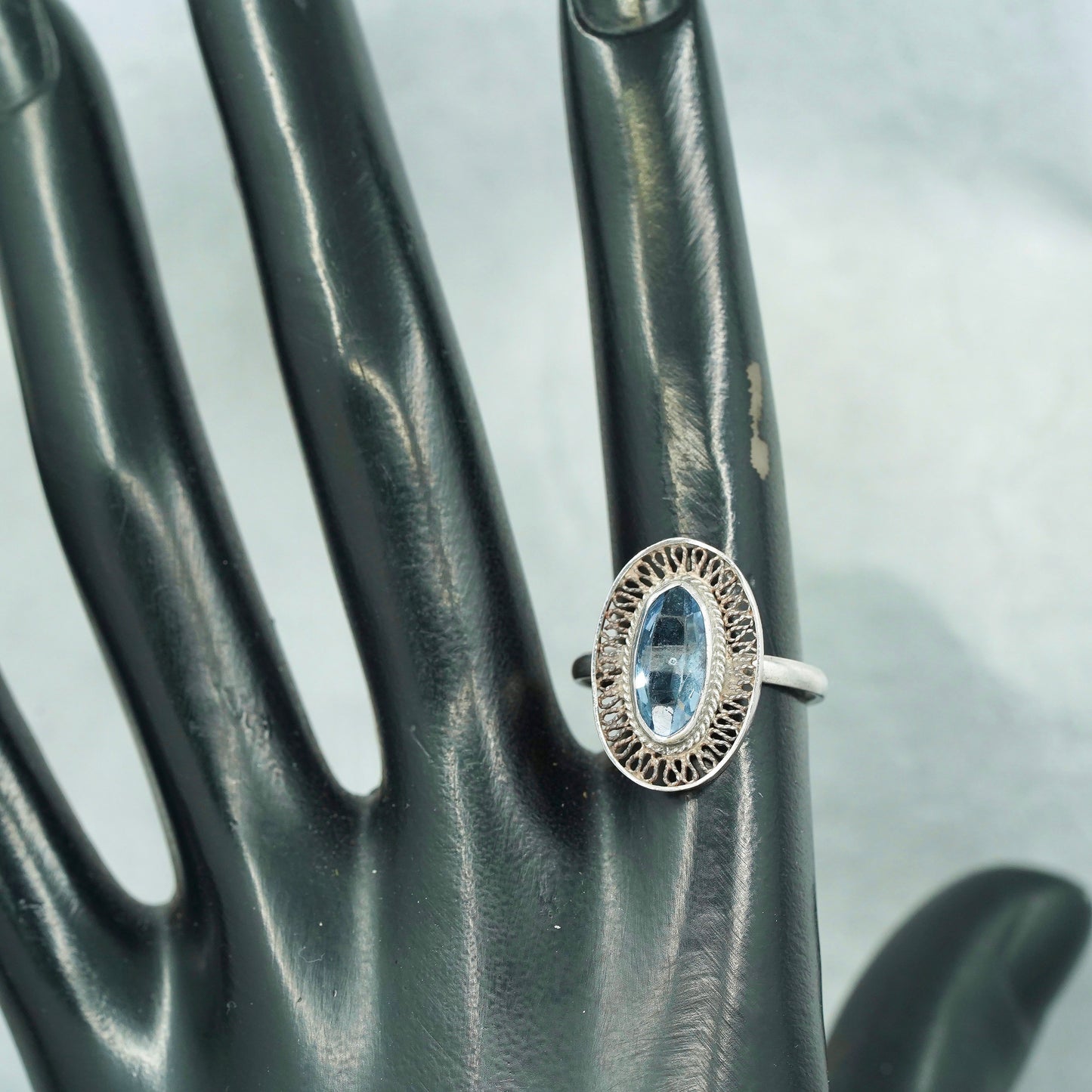 Size 7.5 vintage Sterling 925 silver handmade filigree ring with blue crystal