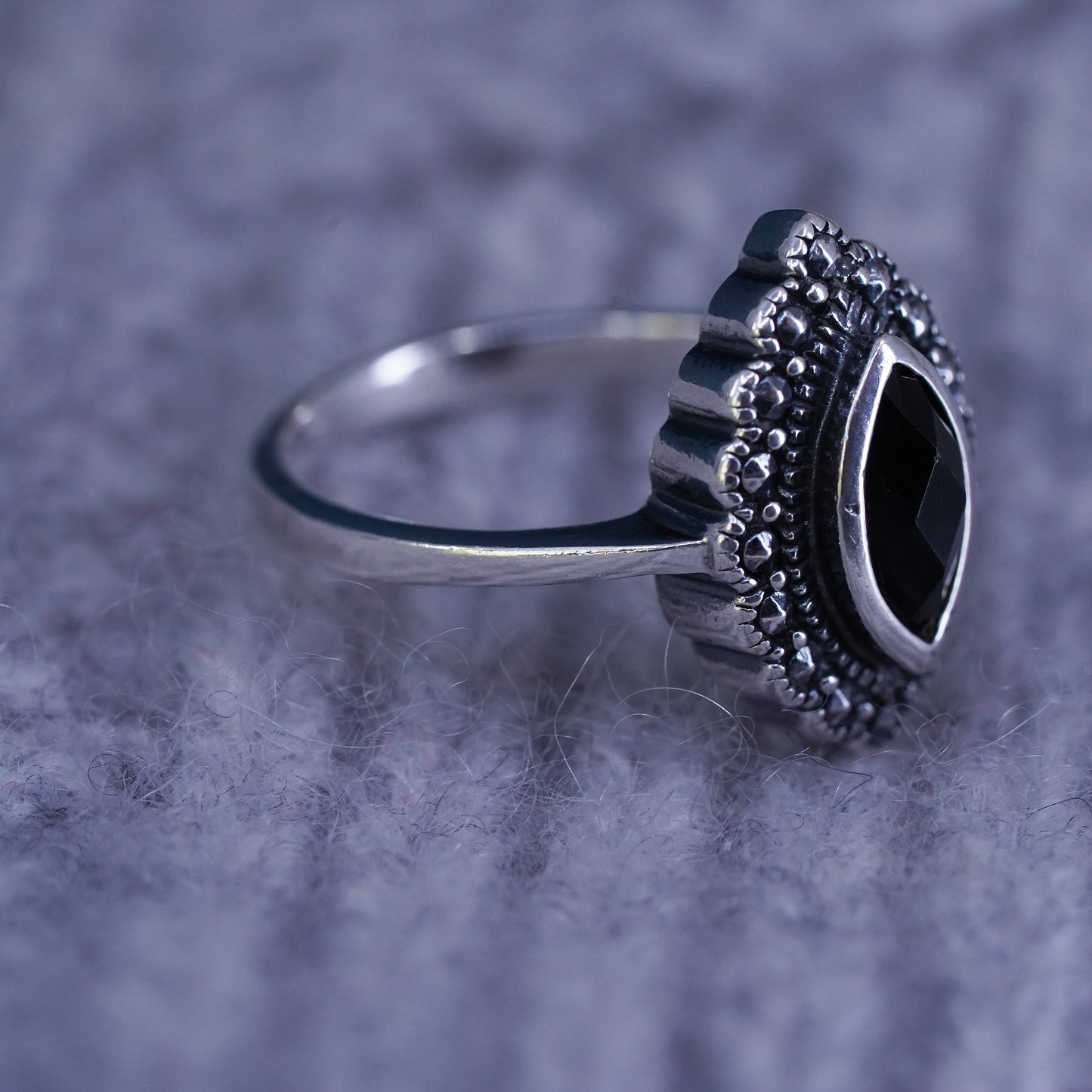 Size 5, vintage Sterling 925 silver handmade ring band with black onyx